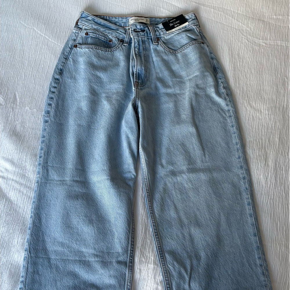 Abercrombie & Fitch Light Blue Denim Jeans The Loose Curve Love 28 short